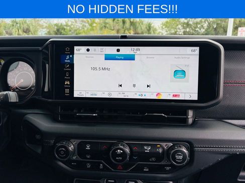 Used 2024 Jeep Wrangler Unlimited Rubicon image 20