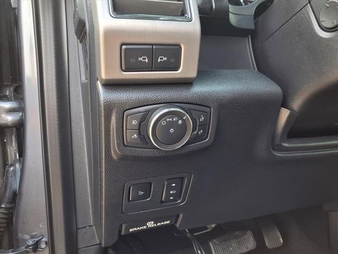 Used 2021 Ford F350 Platinum image 24