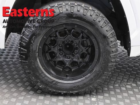 Used 2022 Toyota Tundra SR w/ SR Tow Package RWD image 32