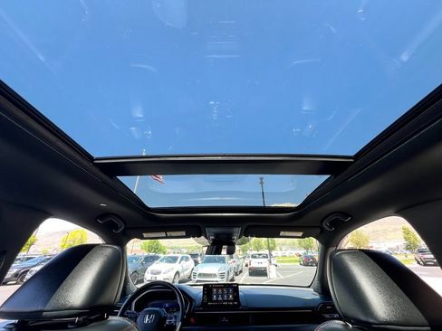 Used 2025 Honda Pilot Black Edition image 19