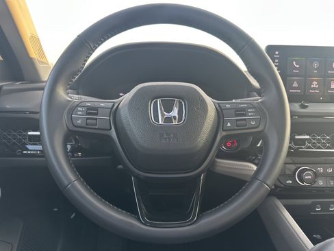 Certified 2025 Honda Accord EX-L image 19
