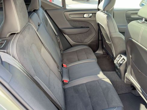 Certified 2023 Volvo XC40 Recharge Ultimate image 23