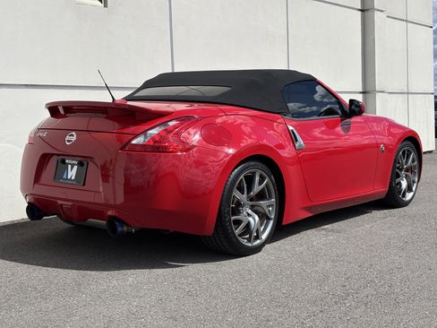 Used 2013 Nissan 370Z Touring w/ Sport Pkg RWD image 3