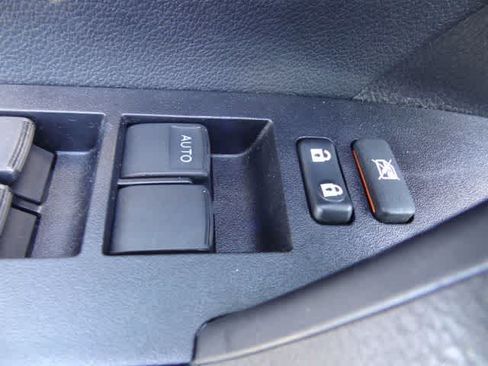 Used 2016 Toyota Corolla S Premium FWD image 11