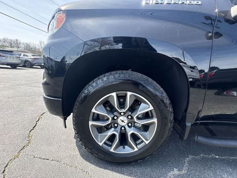 Used 2024 Chevrolet Silverado 1500 RST w/ Convenience Package II image 17