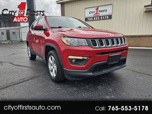 Used 2018 Jeep Compass Latitude w/ Popular Equipment Group AWD/4WD image 1