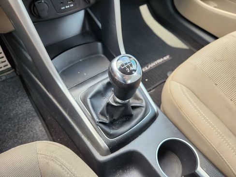 Used 2013 Hyundai Elantra GT w/ Touch & Go Pkg FWD image 19