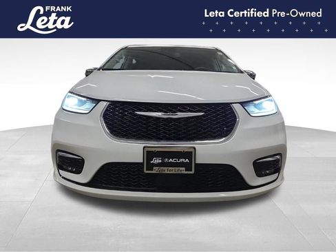 Used 2023 Chrysler Pacifica Limited FWD image 9