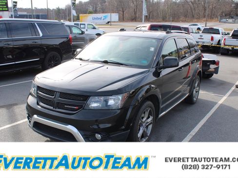 Used 2017 Dodge Journey Crossroad image 1