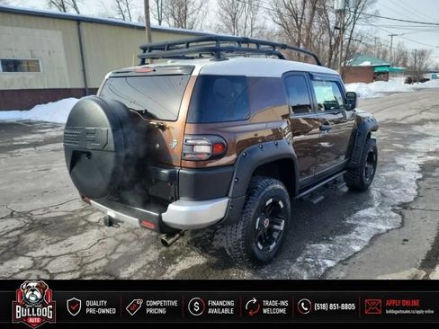 Used 2014 Toyota FJ Cruiser 4WD w/ Convenience Package image 6