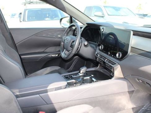 Certified 2024 Lexus RX 350 w/ Convenience Package image 5