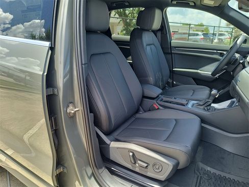 New 2025 Audi Q3 2.0T Premium image 13