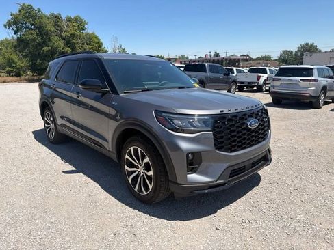Used 2025 Ford Explorer ST-Line AWD/4WD image 1