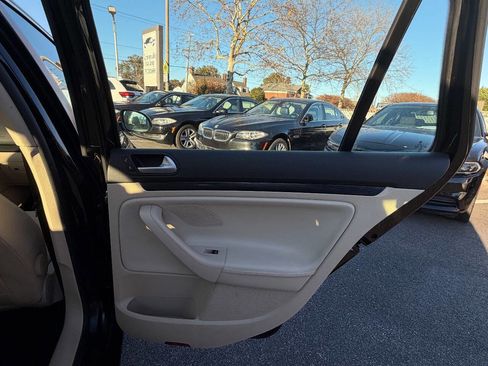 Used 2014 Volkswagen Jetta SE image 22