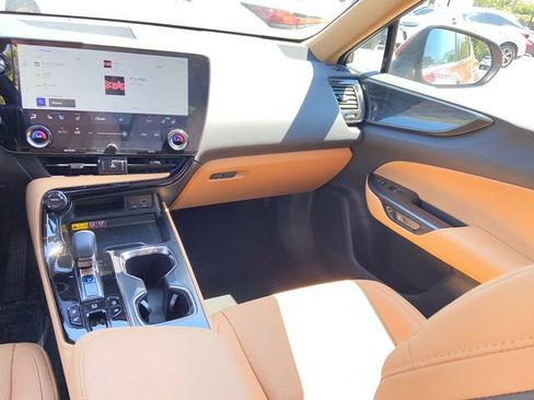 Certified 2025 Lexus NX 350 AWD w/ Accessory Package (2T) image 16