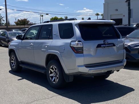 Used 2024 Toyota 4Runner TRD Off-Road Premium w/ Moonroof Package AWD/4WD image 4