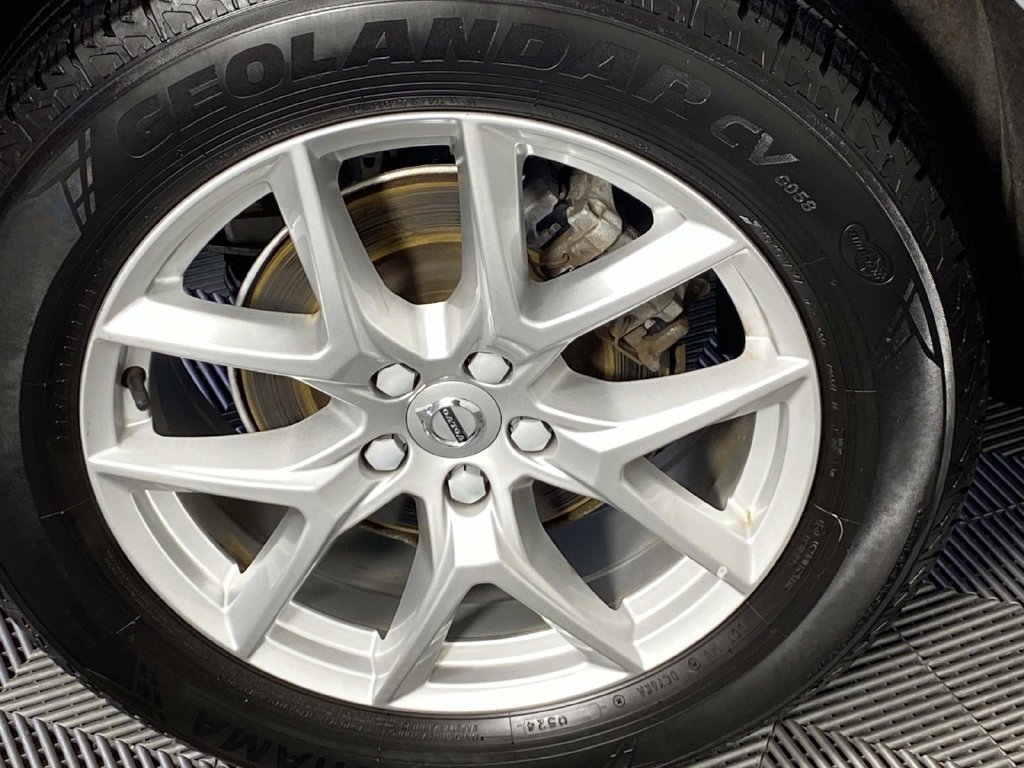 Used 2019 Volvo XC60 T5 Momentum w/ Premium Package FWD image 25