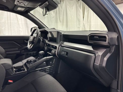 Used 2025 Toyota 4Runner SR5 image 59