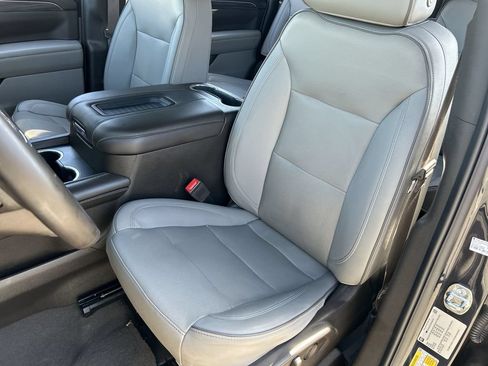 Used 2023 GMC Yukon XL SLT w/ SLT Premium Package AWD/4WD image 20