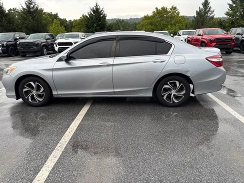 Used 2017 Honda Accord LX image 5