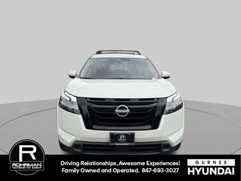 Used 2022 Nissan Pathfinder SV w/ SV Premium Package AWD/4WD image 3