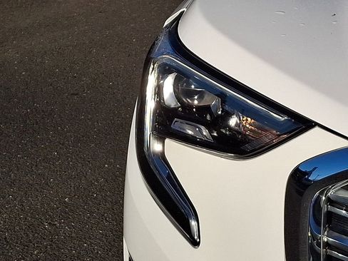 Used 2019 GMC Terrain Denali w/ Advanced Safety Package image 9