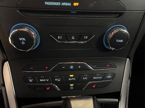 Used 2016 Ford Edge SEL w/ Equipment Group 201A image 31