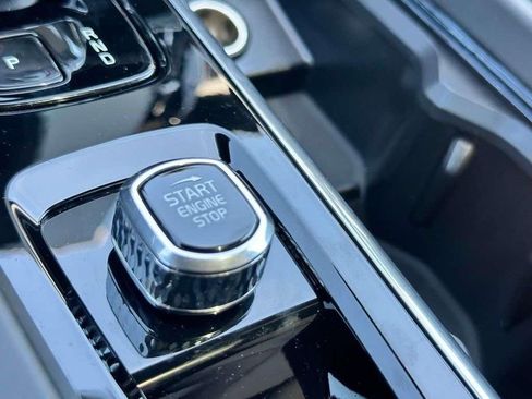 New 2026 Volvo XC60 B5 Core image 15