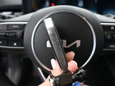 Used 2025 Kia K5 LXS FWD image 33
