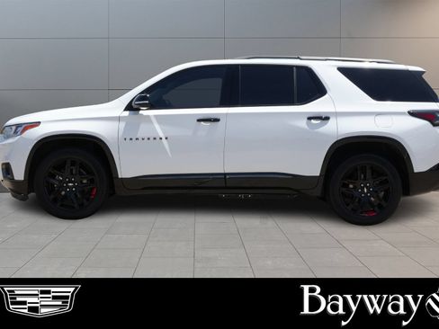 Used 2019 Chevrolet Traverse Premier w/ Redline Edition FWD image 5