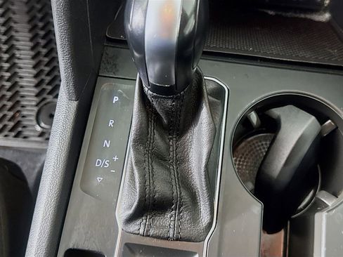 Used 2019 Volkswagen Atlas S image 19