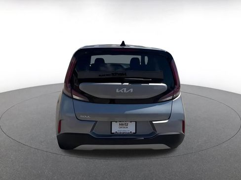 Used 2025 Kia Soul LX w/ LX Technology Package FWD image 12
