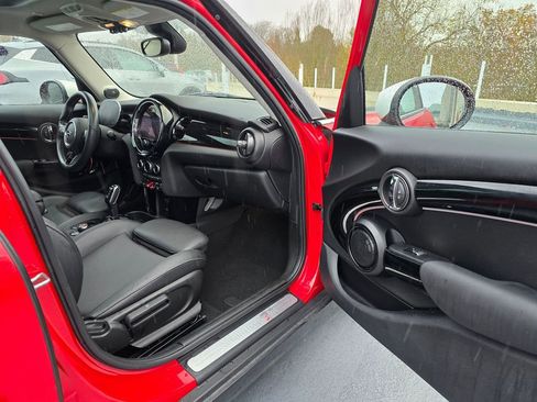 Used 2022 MINI Cooper S w/ Premium Package image 13