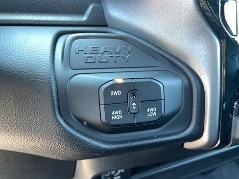 Used 2025 RAM 2500 Big Horn AWD/4WD image 20