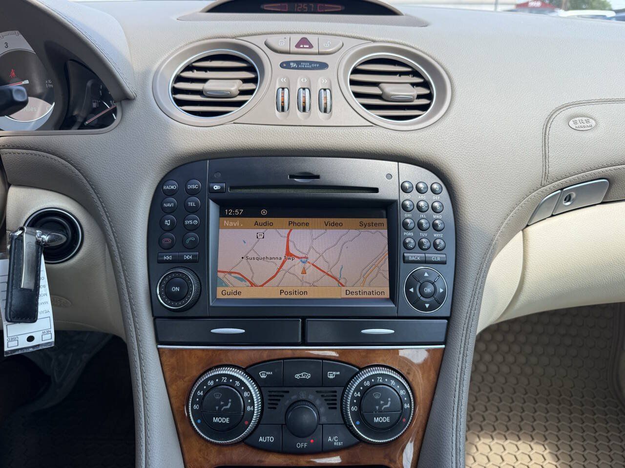 Used 2009 Mercedes-Benz SL 550 image 22
