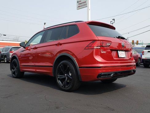 Used 2024 Volkswagen Tiguan SE R-Line AWD/4WD image 5