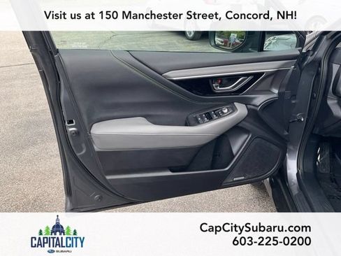 Used 2025 Subaru Outback Onyx Edition AWD/4WD image 11
