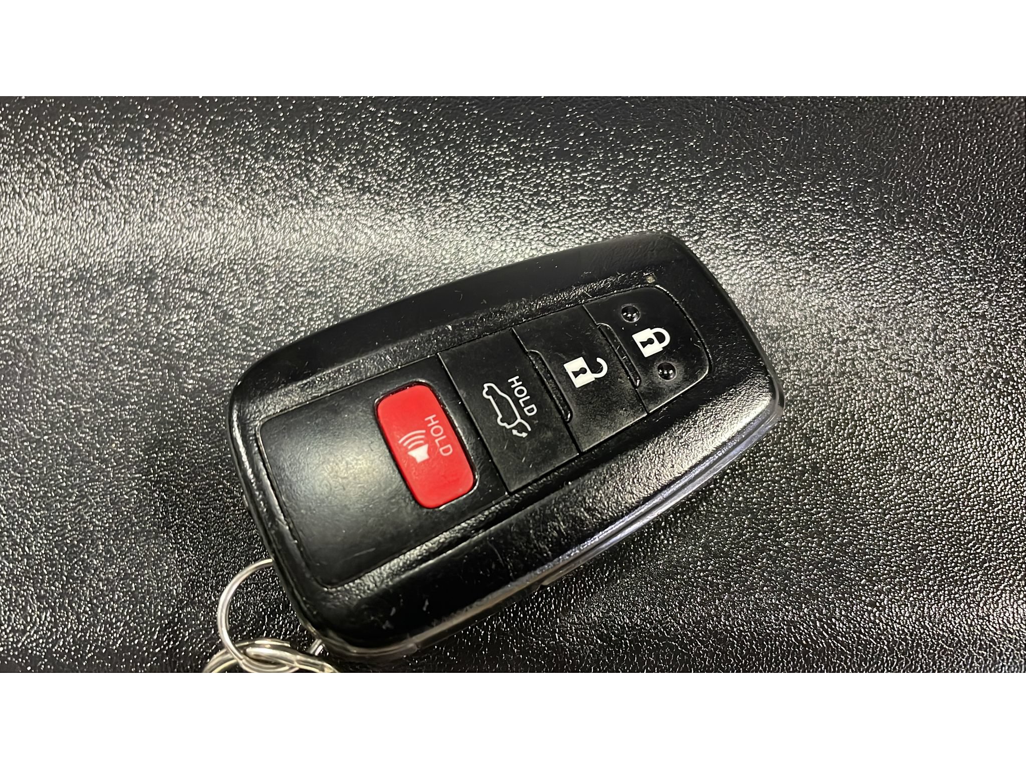 Used 2021 Toyota Highlander XLE AWD/4WD image 19
