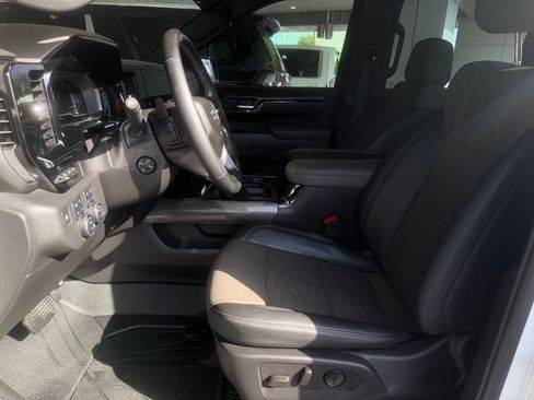 Used 2024 Chevrolet Silverado 1500 ZR2 w/ Technology Package AWD/4WD image 8