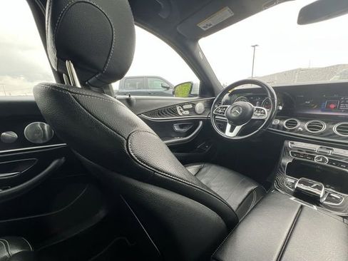 Used 2019 Mercedes-Benz E 300 4MATIC image 17