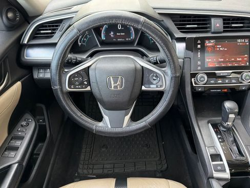 Used 2017 Honda Civic Touring image 14