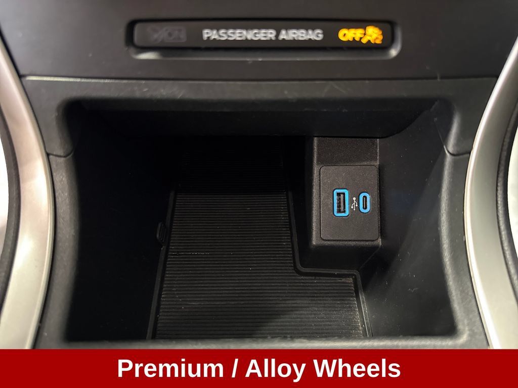 Used 2024 Ford Edge SEL AWD/4WD image 17