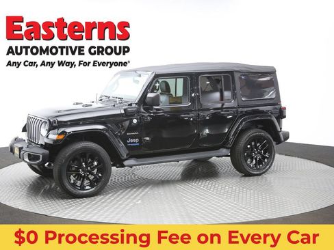 Used 2021 Jeep Wrangler Unlimited Sahara w/ Cold Weather Group AWD/4WD image 58