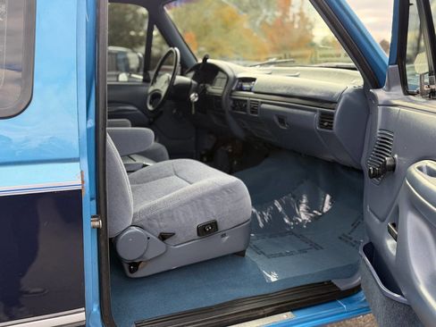 Used 1993 Ford F250 XLT image 48