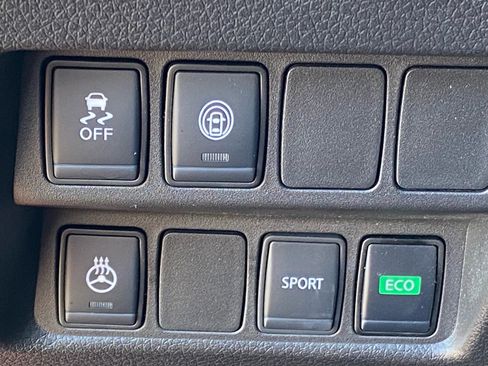 Used 2021 Nissan Rogue Sport SV image 13