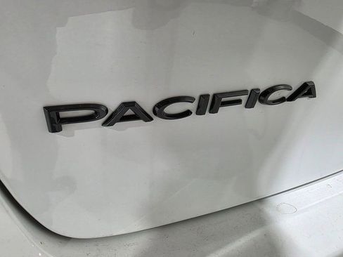 New 2026 Chrysler Pacifica Select image 34
