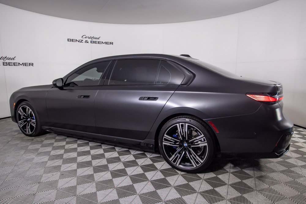 Used 2023 BMW i7 xDrive60 w/ Executive Package 2 AWD/4WD image 11