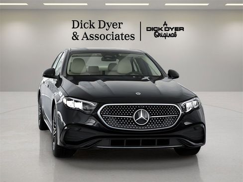 Used 2025 Mercedes-Benz E 350 Sedan image 34