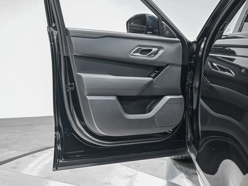Used 2024 Land Rover Range Rover Velar Dynamic SE image 12