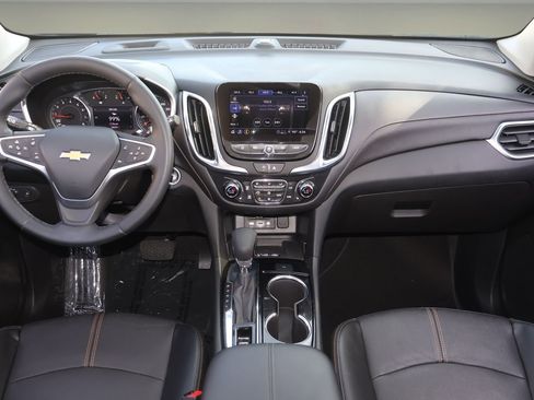 Used 2023 Chevrolet Equinox Premier FWD image 14